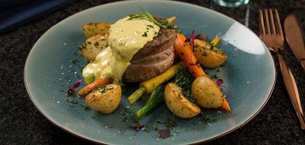 Beef Fillet With Béarnaise Sauce
